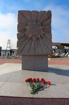 Мемориальная аллея фронтовиков Великой Отечественной войны в Магадане
