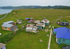 Маяк Кенуси мисаки на мысе Лопатина, западное побережье острова Сахалин