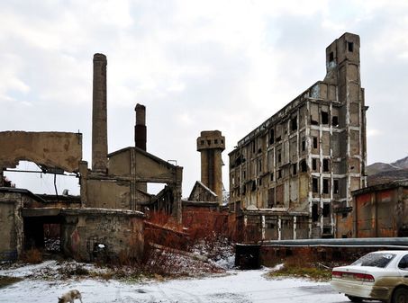  Холмский целлюлозно-бумажный завод на Сахалине