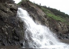 Водопад Ревун на западном побережье Сахалина