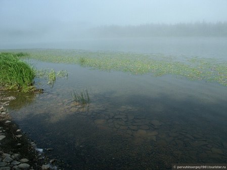 Озеро Слоновое на восточном побережье центральной части Сахалина