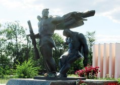 Мемориал "Раненый солдат"
