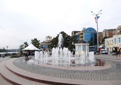 Светомузыкальный фонтан «Петровский» в Ростове-на-Дону