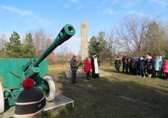 Мемориал погибшим воинам в селе Займо-Обрыв