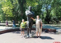 Памятник И.М. Поддубному (на манеже)