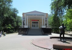 Памятник И.М. Поддубному (на манеже)