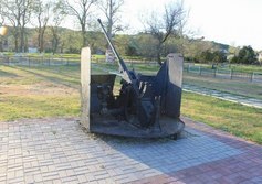 Выставка военного вооружения в Эльтигене (Крым)