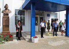 Памятник Татьяне Костыриной в Лосево