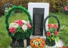 Памятник погибшим землякам в деревне Куты