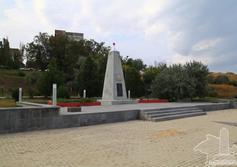 Братское захоронение советских воинов в Щёлкино