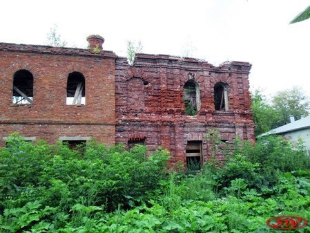 Руины городской бани в Вышнем Волочке