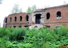 Руины городской бани в Вышнем Волочке