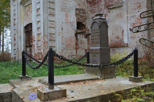 Колокольня церкви Воскресения Христова в урочище Градолюбля  в Вышнем Волочке