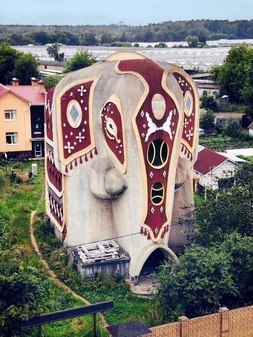 «Дом-слон» в с. Островцы