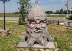 Сквер со скульптурами в Софьино