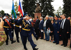 Бюст В.Ф. Маргелова в Бронницах