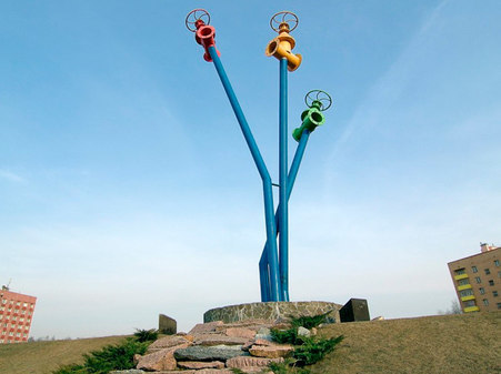 Монумент в честь 200-летия первого российского водопровода в Мытищах