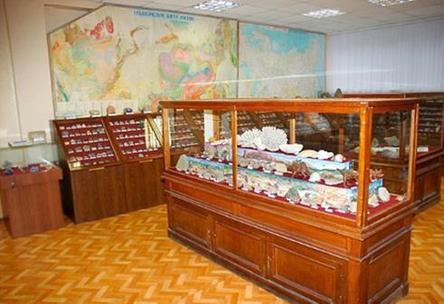 Геолого-минералогический музей МГОУ в Мытищах