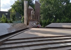 Памятник Воину Освободителю в мкр. Пироговский