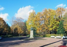 Бюст И.Е. Репина в Репино