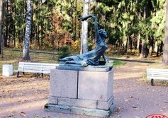 Памятник подвигу Раймонды Дьен в Зеленогорске