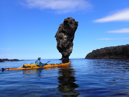 Загадочная бухта "Ловушка" и уникальный кекур Рюмка на Итурупе в Сахалинской области