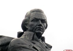 Памятник Франсиско де Миранде