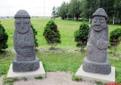 Корейские каменные статуи "Дольхарбан"
