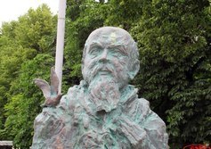 Памятник А.А. Брянцеву