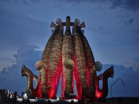 "Лихоборские ворота" или кичливый монумент всемирного лужковского кича в Москве