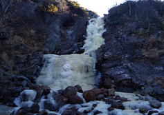 Водопад в западных окрестностях Магадана