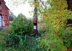 Братская могила воинов в д. Волна