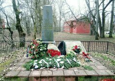 Братская могила воинов в Торосово
