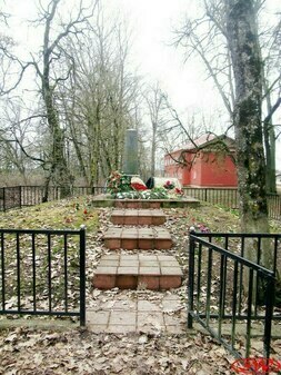 Братская могила воинов в Торосово