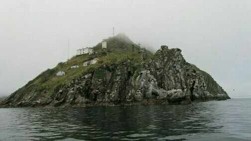 Маяк на мысе Чирикова