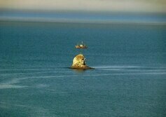 Монах (о. Кекурный)