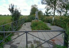 Братская могила советских воинов в д. Жерядки