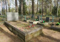 Братское кладбище воинов в Хийтоле