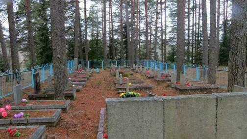 Братское кладбище воинов в Хийтоле