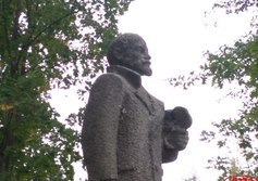 Памятник В.И. Ленину в Дружной Горке