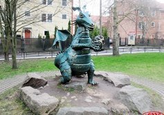 "Дракониха с яйцом"