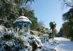 Арабская беседка в Нижнем парке