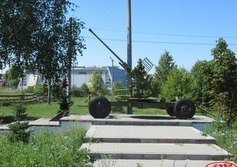 Памятник зенитчицам