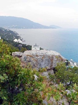 Камень «Утюжок» на Царской тропе