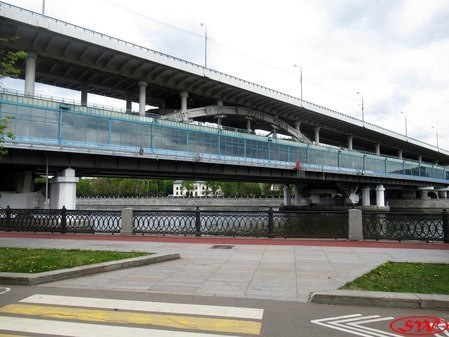 Лужнецкий метромост