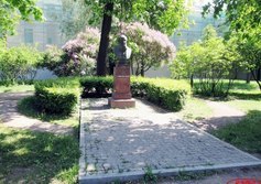 Памятник П.П. Семёнову-Тян-Шанскому