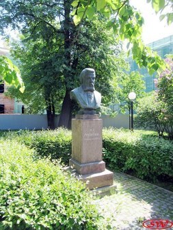 Памятник М.П. Мусоргскому