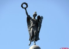 Колонна Славы у Троице-Измайловского собора