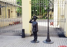 Скульптура суворовца