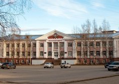 Здание Ухтинского техникума железнодорожного транспорта